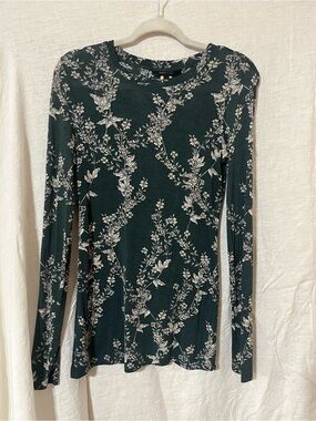 BCBGMaxAzria Dark Green Long-Sleeve Floral Tee